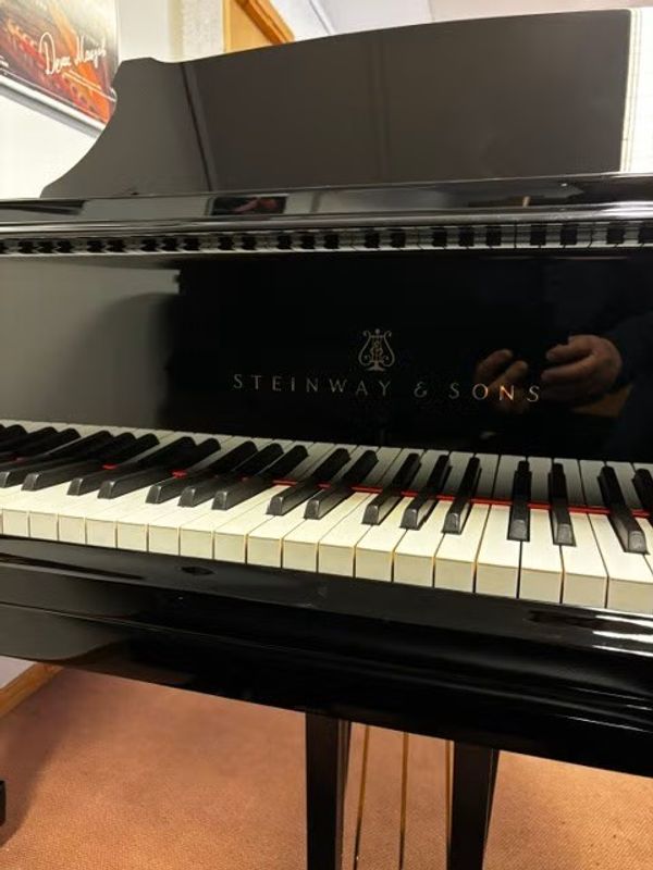 Steinway & Sons Mod A flygel selges