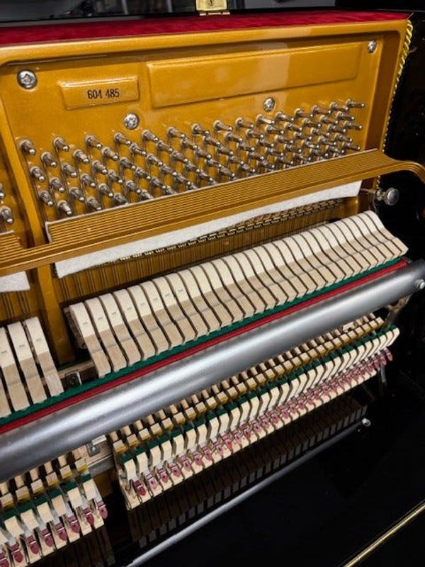 Petrof P-131M Konsertpiano