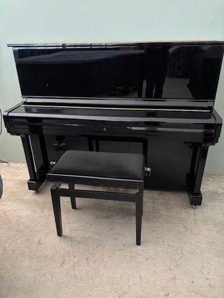 Aspheim U-835 piano