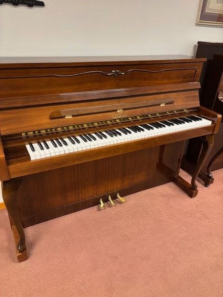 Schimmel Chippendale Exclusive piano