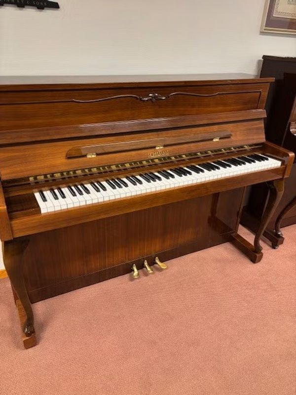 Schimmel Chippendale Exclusive piano