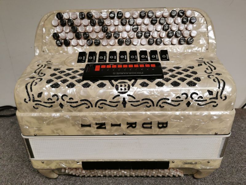 Burini mod 46, 3-korig cassotto, svensk system