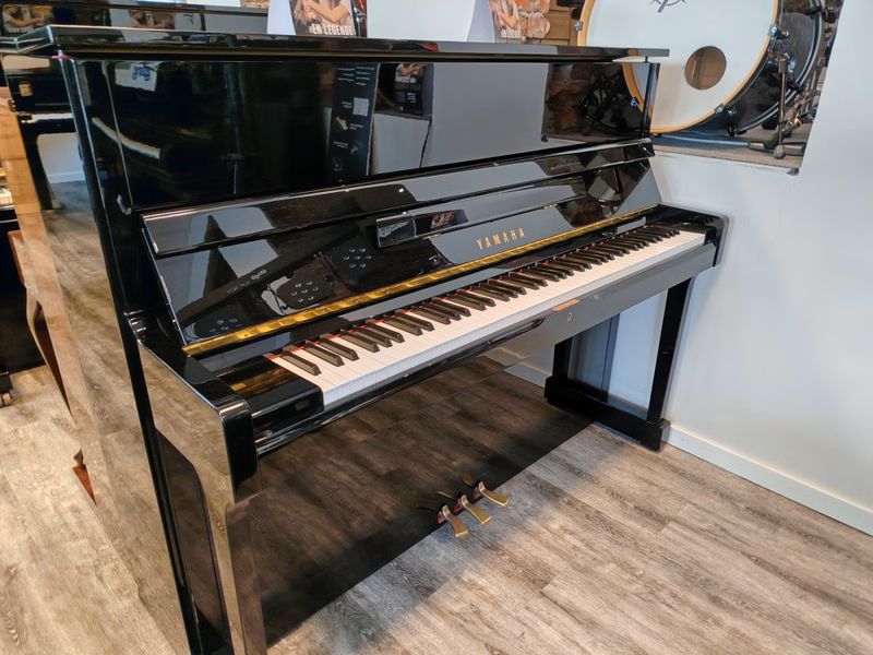 Flott Yamaha SU-118!