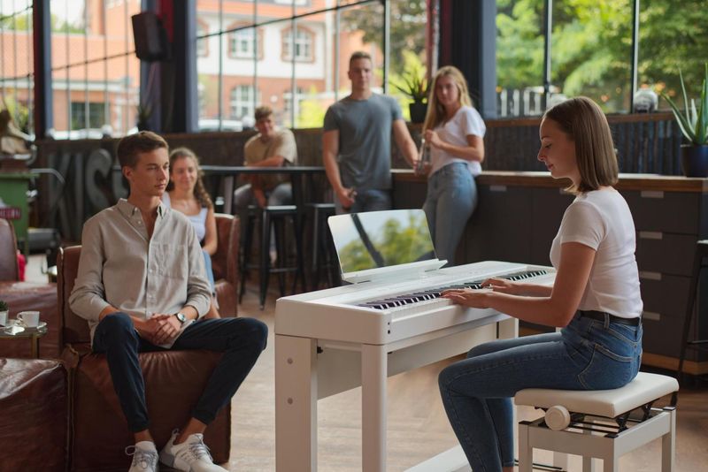 Kawai ES 520 W