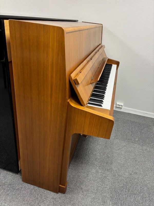 August Førster piano